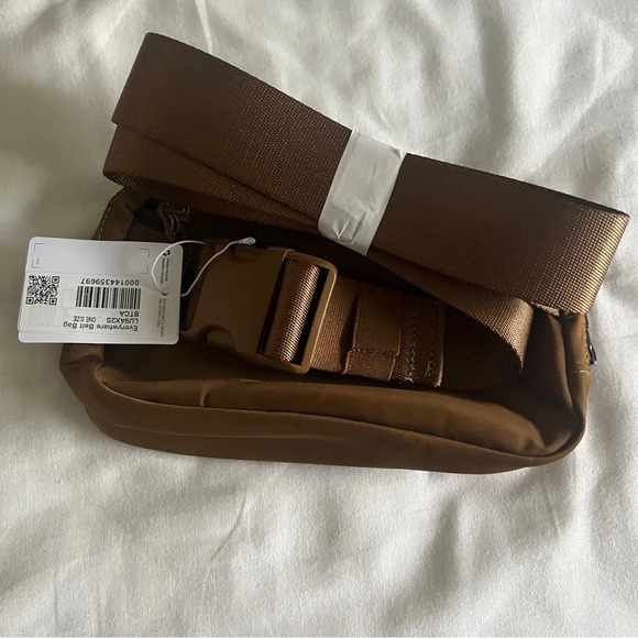 🆕 Lululemon Everywhere Belt Bag - Burnt Caramel - Picture 4 of 5